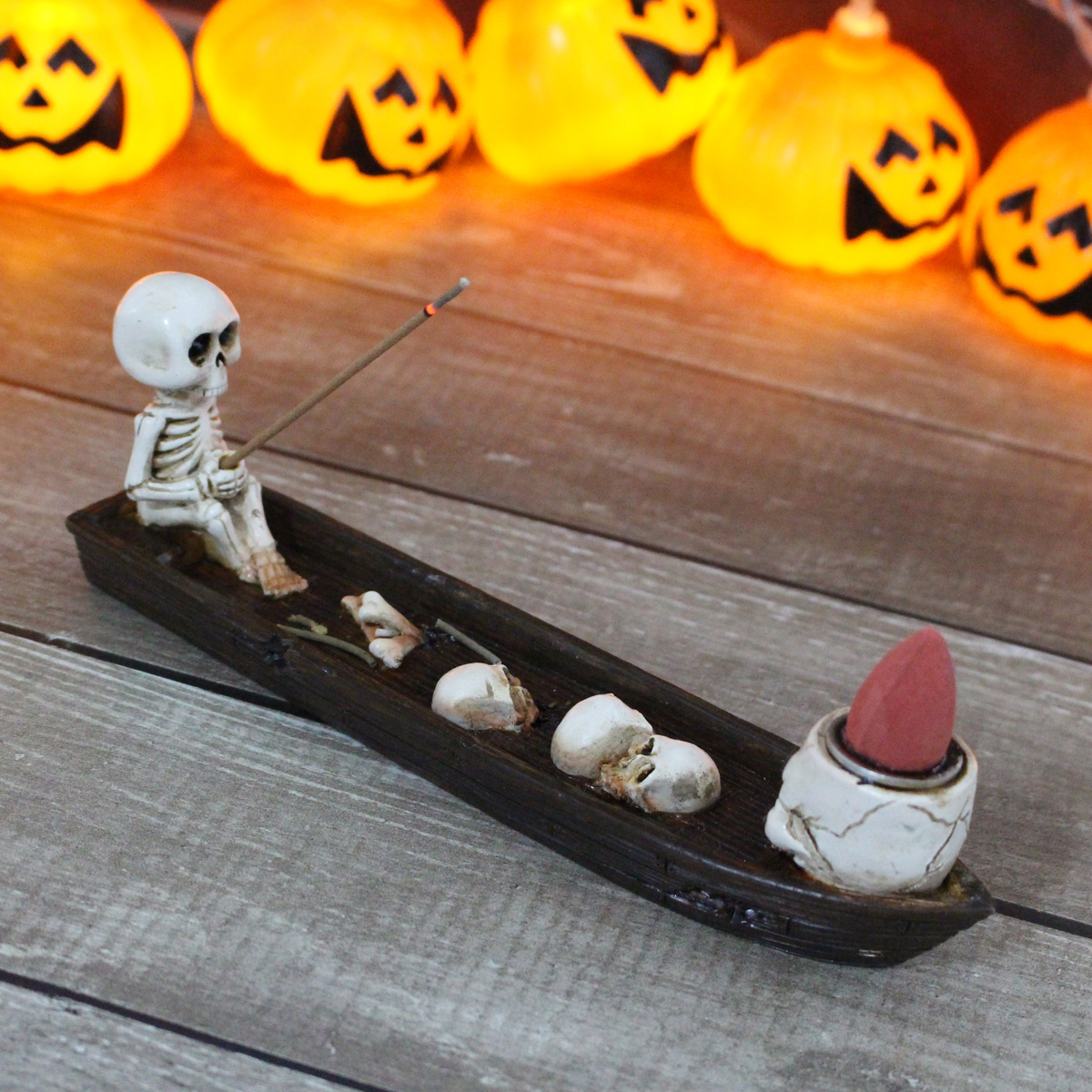 Home Office Yoga Room - 3-Piece Set of Skull-Shaped Resin Incense
